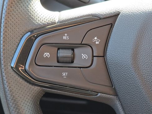Used 2025 Chevrolet TrailBlazer LT FWD image 11