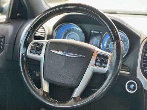 Used 2012 Chrysler 300 C RWD image 13