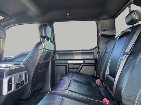 Used 2019 Ford F150 Lariat w/ Equipment Group 502A Luxury AWD/4WD image 16