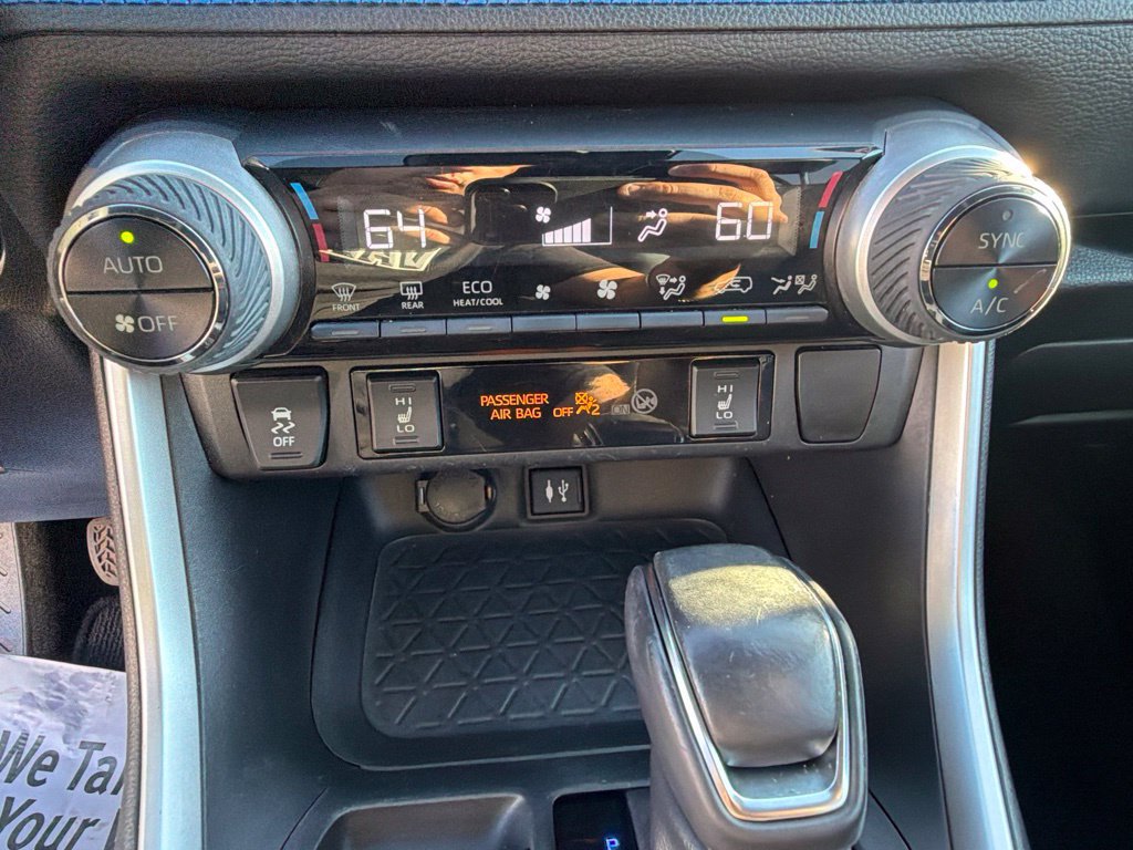 Used 2019 Toyota RAV4 XSE w/ XSE Weather Package AWD/4WD image 37