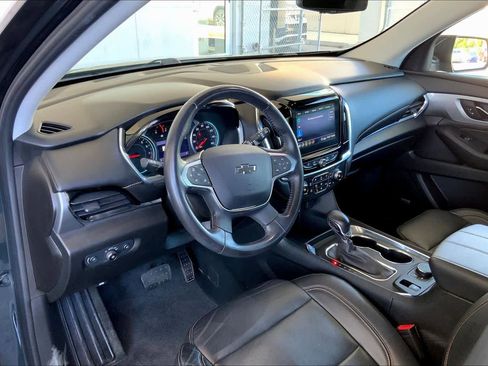 Used 2021 Chevrolet Traverse RS image 18