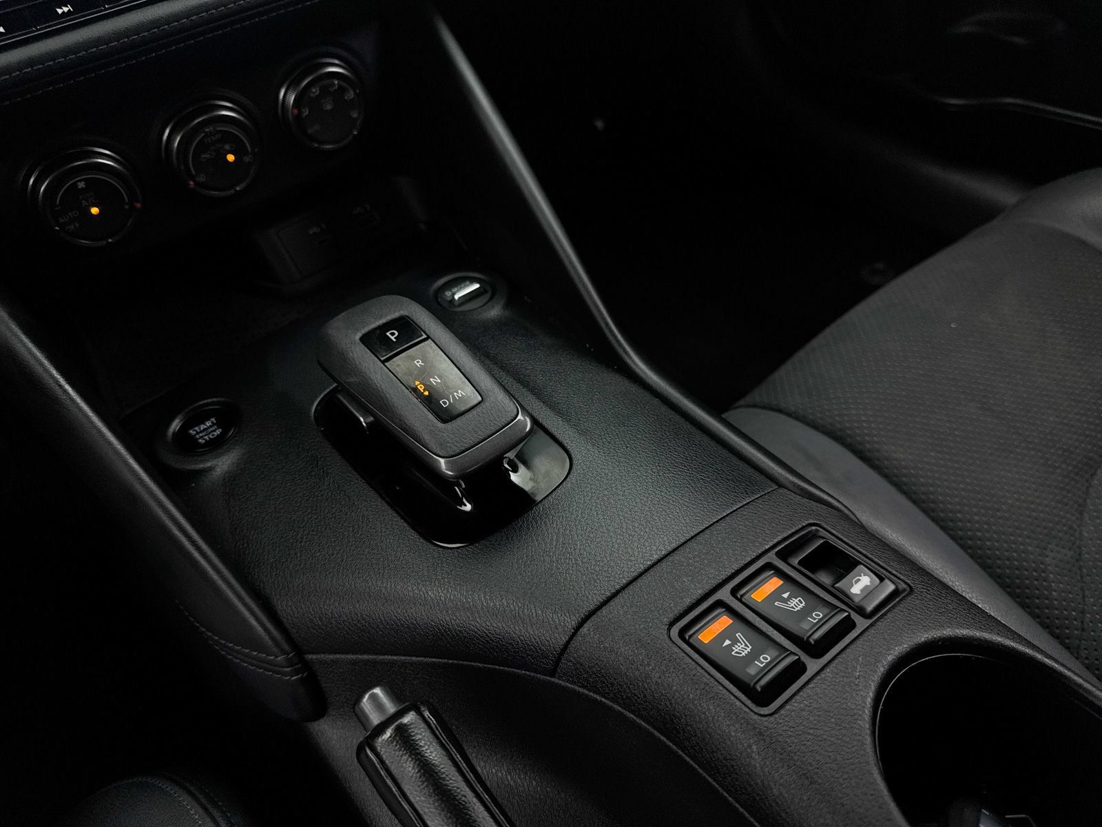 Used 2024 Nissan Z Performance w/ Floor Mat Package RWD image 24