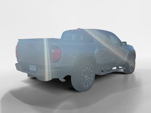 Used 2023 GMC Canyon Denali image 6