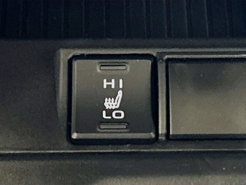 New 2026 Toyota Corolla Cross XLE w/ Convenience Package FWD image 19