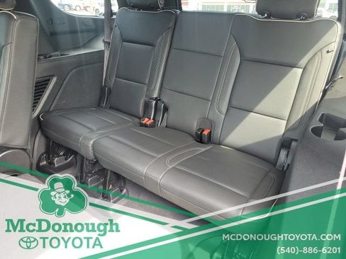 Used 2024 GMC Yukon SLT AWD/4WD image 25
