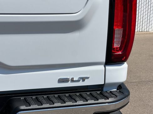 Used 2022 GMC Sierra 3500 SLT w/ SLT Preferred Package image 23