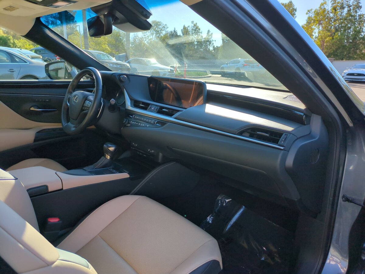 Used 2019 Lexus ES 350 w/ Premium Package FWD image 30