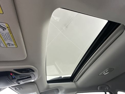 Used 2025 Subaru Outback Limited XT image 21