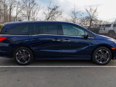 Used 2024 Honda Odyssey Elite image 8