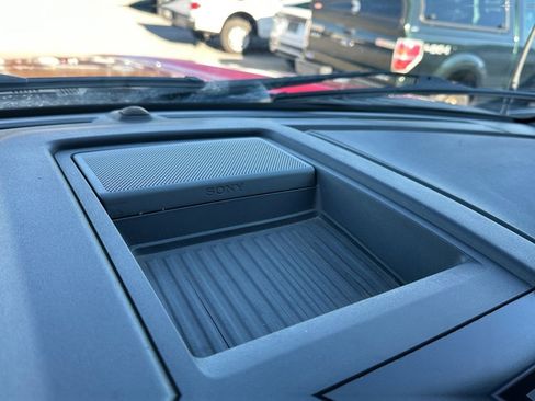 Used 2017 Ford F250 Lariat w/ Chrome Package image 26