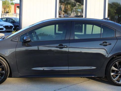 Used 2024 Toyota Corolla SE image 2