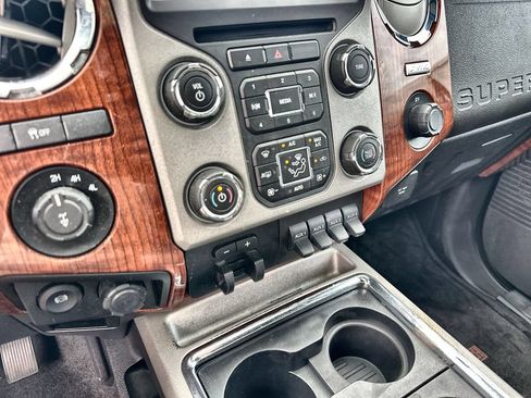 Used 2015 Ford F250 King Ranch w/ FX4 Off-Road Package AWD/4WD image 27