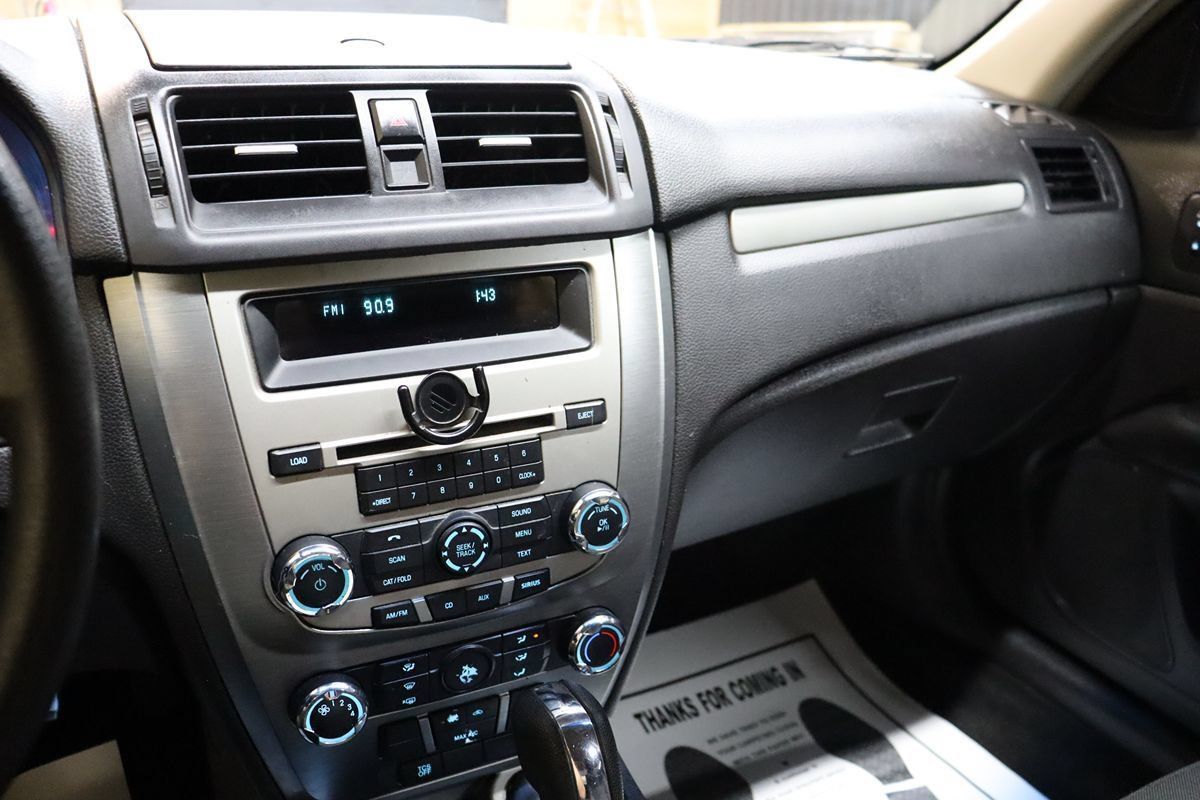 Used 2011 Ford Fusion SE w/ 201A Rapid Spec Order Code FWD image 39