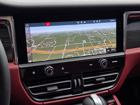 Certified 2025 Porsche Macan GTS AWD/4WD image 12
