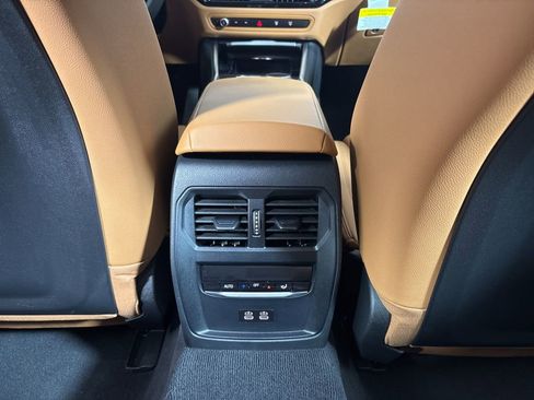 Certified 2025 BMW i4 xDrive40i w/ Premium Package image 33