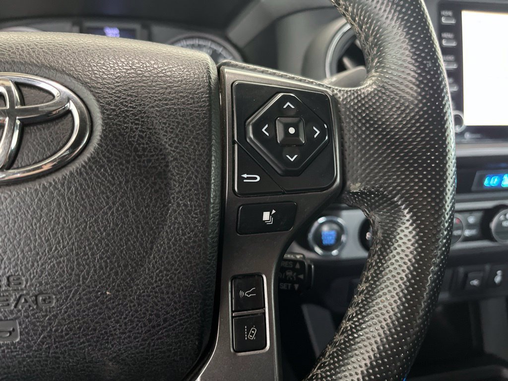 Used 2021 Toyota Tacoma TRD Off-Road w/ Technology Package AWD/4WD image 7