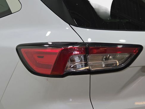 Used 2020 Ford Escape SE AWD/4WD image 32