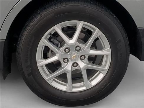Used 2023 Chevrolet Equinox LS w/ LS Convenience Package FWD image 23