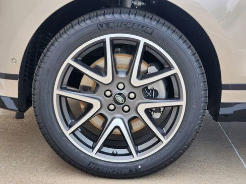 New 2026 Land Rover Range Rover Velar Dynamic SE AWD/4WD image 7