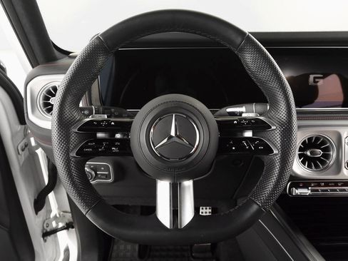 Used 2025 Mercedes-Benz G 550 image 25