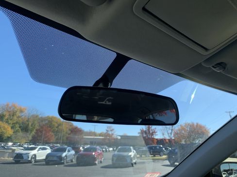 Used 2016 Toyota RAV4 LE image 27