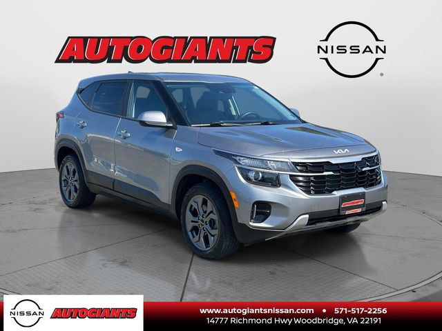 Used 2024 Kia Seltos LX AWD/4WD image 1