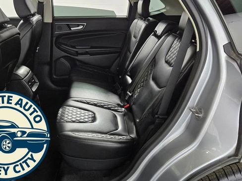 Used 2023 Ford Edge Titanium image 24