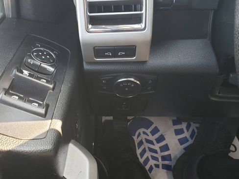 Used 2015 Ford F150 Lariat AWD/4WD image 16