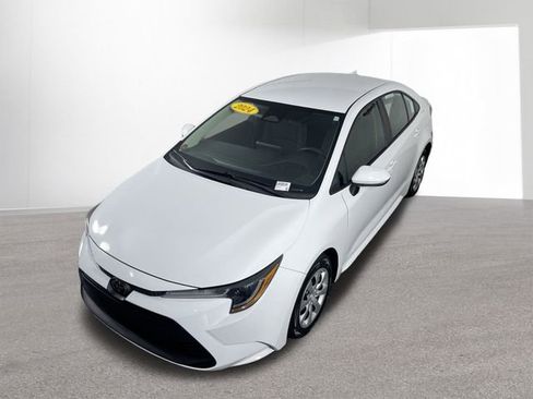 Used 2024 Toyota Corolla LE FWD image 43