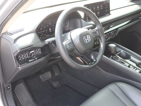 Used 2025 Honda Accord EX-L image 25