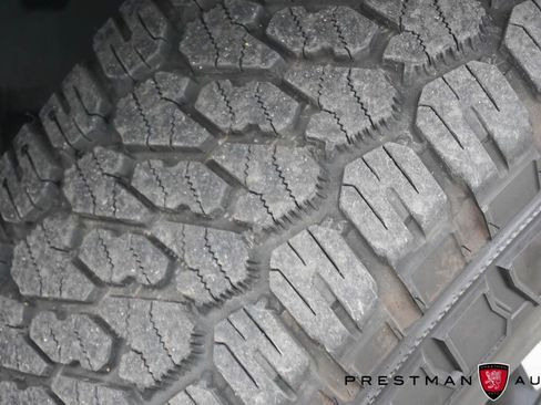 Used 2021 Nissan Frontier PRO-4X w/ Pro-4x Utility Package image 15