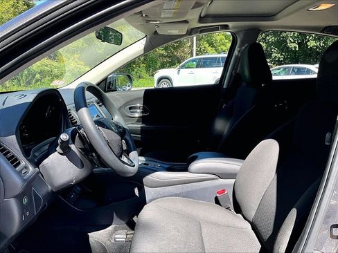 Used 2018 Honda HR-V EX image 4