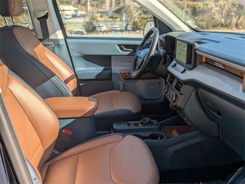 Used 2023 Ford Maverick Lariat w/ Lariat Luxury Package image 37