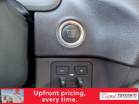 Used 2022 Toyota Tundra SR5 w/ Convenience Package RWD image 20