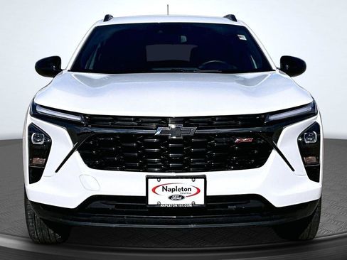 Used 2024 Chevrolet Trax RS w/ Driver Confidence Package FWD image 3