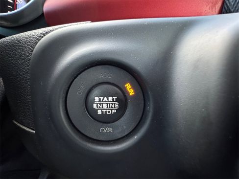 Used 2018 Jeep Wrangler Unlimited Rubicon image 25