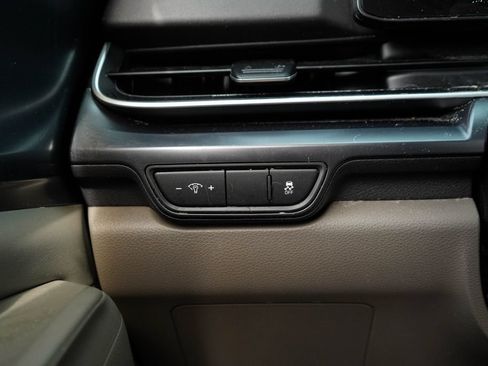 Used 2025 Kia Carnival FWD image 31