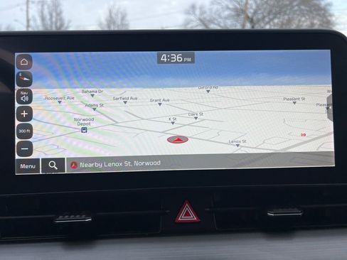 Used 2023 Kia Sportage EX image 15