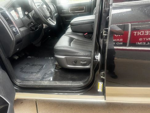 Used 2010 Dodge Ram 1500 Truck Laramie AWD/4WD image 17