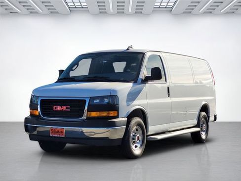Used 2024 GMC Savana 2500 w/ Driver Convenience Package RWD image 9