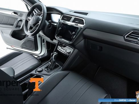 Used 2024 Volkswagen Tiguan SE R-Line AWD/4WD image 33
