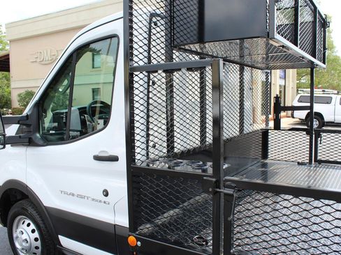 Used 2023 Ford Transit 350 DRW RWD image 22