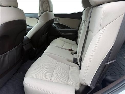 Used 2017 Hyundai Santa Fe Sport w/ 2.4L Value Package 06 AWD/4WD image 5