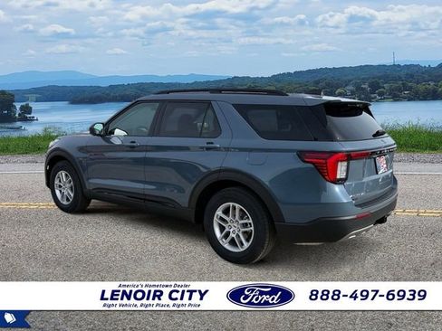 New 2026 Ford Explorer Active w/ Active Comfort Package RWD image 5