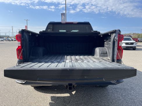 Used 2022 Chevrolet Silverado 1500 Custom AWD/4WD image 7