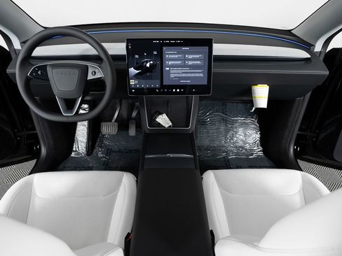 Used 2026 Tesla Model Y AWD image 32