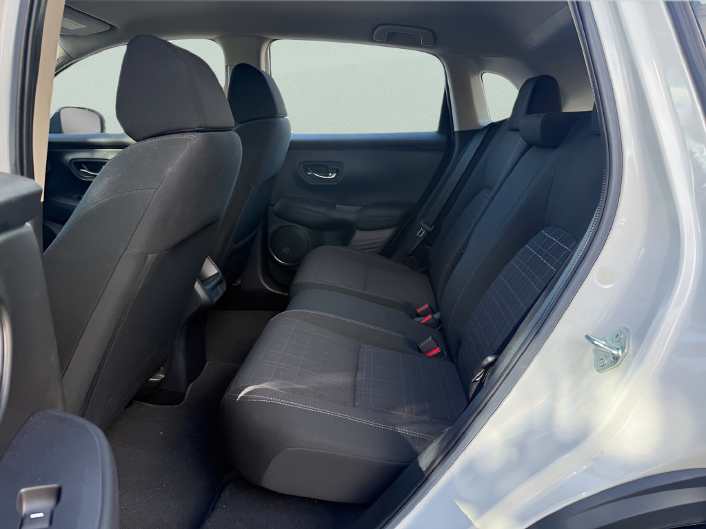 Used 2024 Honda HR-V LX image 11