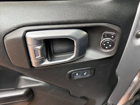 Used 2021 Jeep Wrangler Unlimited Sport image 22