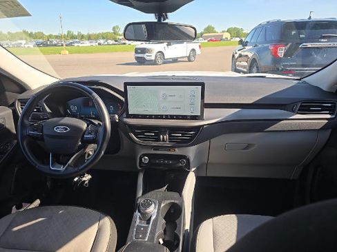 Used 2023 Ford Escape Active w/ Tech Pack #2 AWD/4WD image 10