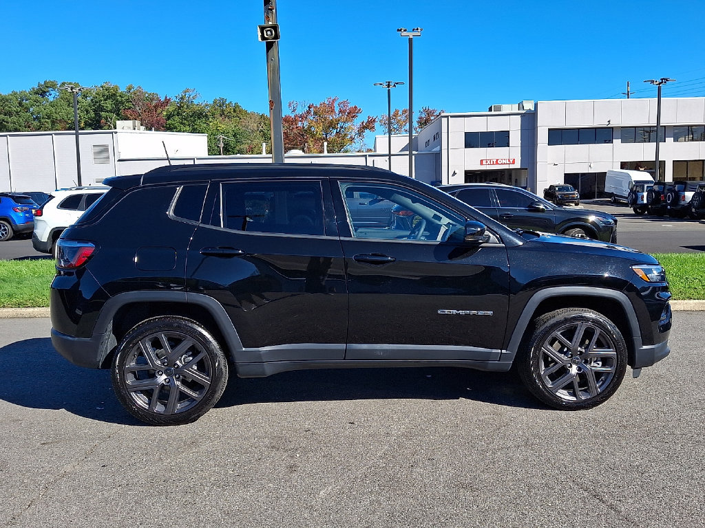 Certified 2026 Jeep Compass Limited AWD/4WD image 7